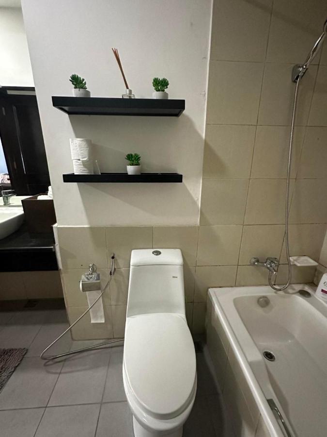 Suites De Marina Manila With Netflix Extérieur photo
